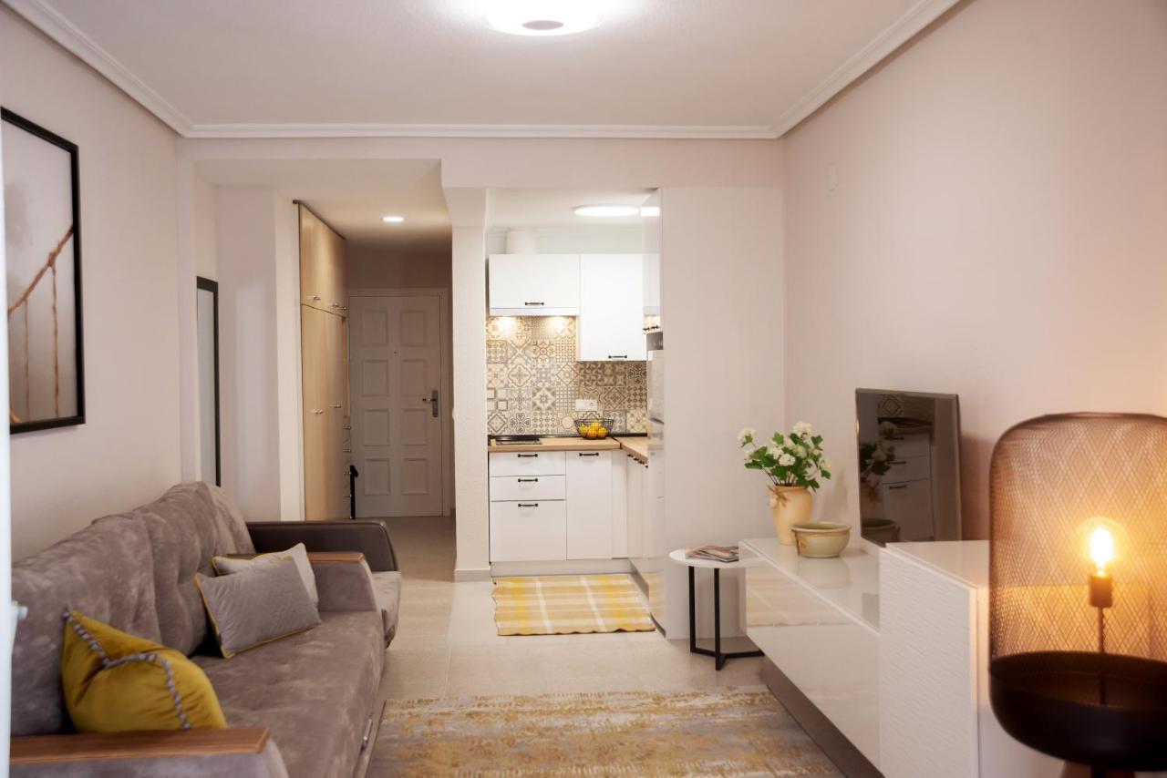 Holiday Studio Jardin Playa Торевьиа Экстерьер фото