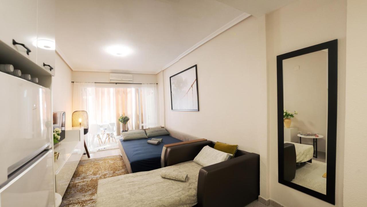 Holiday Studio Jardin Playa Торевьиа Экстерьер фото
