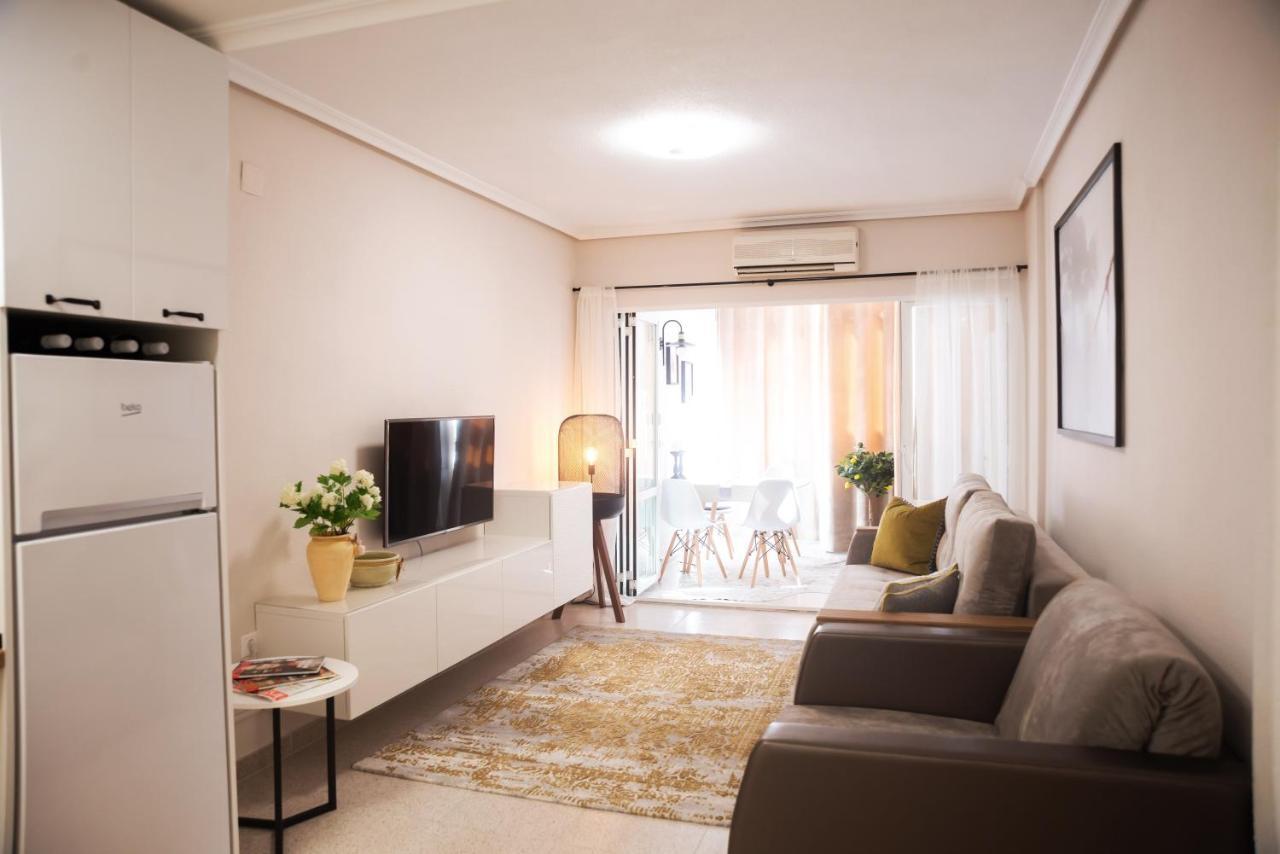 Holiday Studio Jardin Playa Торевьиа Экстерьер фото